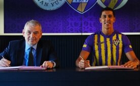 Ey�p'ten defansa yeni takviye geldi