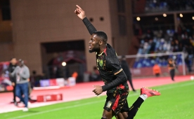 Kamerun, �eyrek finale iki golle ��kt�