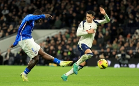 Tottenham �ne ge�ti, Sunderland yakalad�