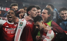 Arsenal, �ngiltere Lig Kupas�'nda ilk finalist!