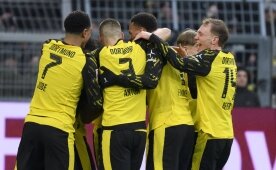 Dortmund, evinde Augsburg'u devirdi