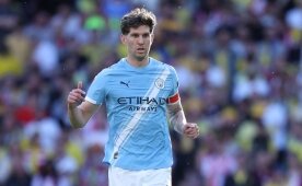 Manchester City'de Stones da ayr�l�yor