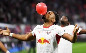 Leipzig, evinde Frankfurt'u dağıttı!