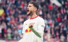 Romulo yıldızlaştı, Leipzig rahat kazandı
