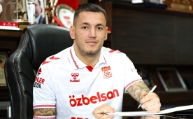 Sivas'a geri döndü; Rej Manaj imzaladı!