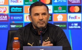 Okan Buruk: 'G.Saray 35 y�ld�r ba�ar�l�!'