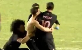 Sanki Messi ile g�re�meye geldiler!