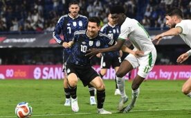 Bitiş düdüğüyle Messi çılgınlığı başladı!