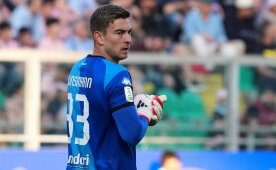 �talya'daki ma�ta kaleci boynunu k�rd�