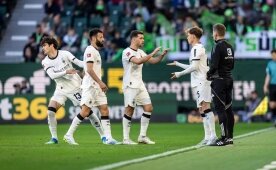 M'gladbach evinde Dortmund'u devirdi!