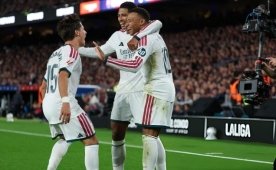 Real Madrid dev ma�ta apolet s�kt�!