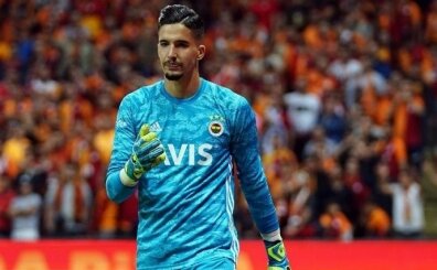 Altay Bay�nd�r'dan menajerine: 'Yurt d���ndan hi� teklif getirme'