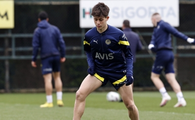 Fenerbahe'de derbi mesaisi sryor! dmandan kareler!
