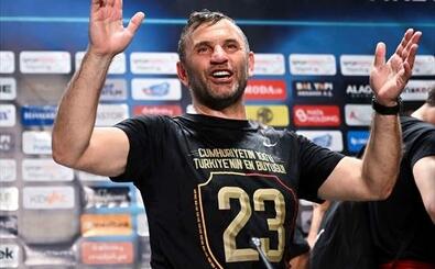 Okan Buruk'tan sper sezon! Kapan da mkemmel yapt!