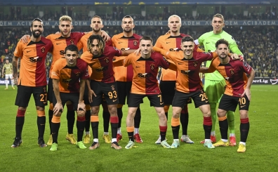 Galatasaray ynetiminden 3 isme neri: 'Bir sene daha kaln'