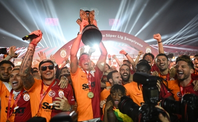 Galatasaray'n kutlamalarnda arklar konutu! te tercihler