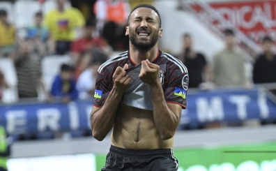 Cenk Tosun durdurulamyor! 
