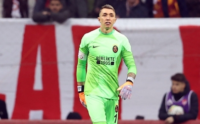 Fernando Muslera'dan byk zveri! Rakiplere geit vermiyor