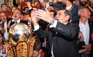 Dursun zbek'ten fla aklama: 'Delikanl Fener, neredesin hani' 