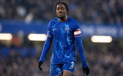 Galatasaray'da stoper harekat�!