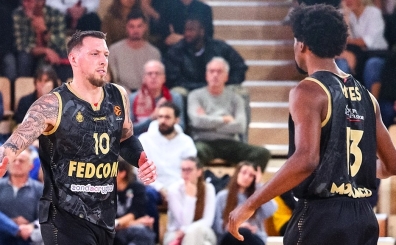 Monaco evinde rahat kazand�