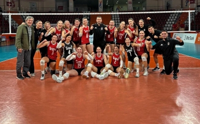 Beikta Voleybol Takm'nda yaprak dkm: 16 ayrlk!