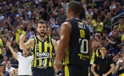 Nefes nefese geçen maçta kazanan Fenerbahçe Beko oldu