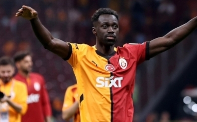Galatasaray, iki futbolcu iin yeni szleme imzalayacak!
