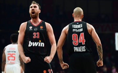Olympiacos, Paris Basketball' devirdi, kendisini ilk 3'e att!