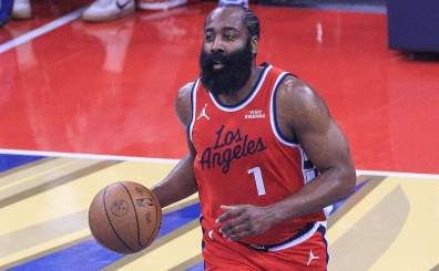 James Harden, NBA tarihine geti! Carmelo'yu geride brakt