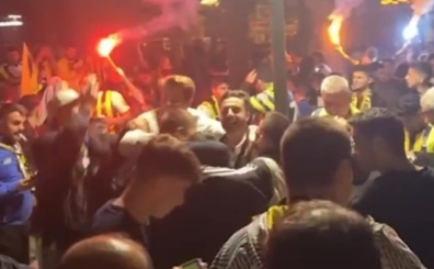 Kadıköy'de Galatasaray maçı sonrası sevinç gösterisi!