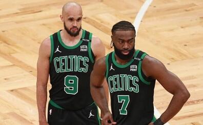 Celtics, Brown ve White iin gelen takas tekliflerini dinliyor
