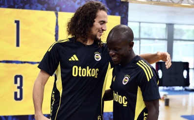 Fenerbah�e'nin yeni transferi N'Golo Kante ilk idman�na ��kt�