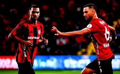 Trabzonspor, 2+1 y�ll�k imzay� att�rd�; 8 y�l sonra geri d�nd�