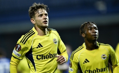 Fenerbah�e'de ayr�l�k; 10 M�