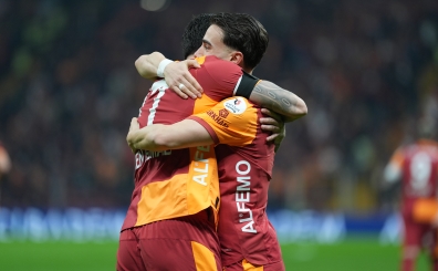 Galatasaray'da Yunus Akgün, kafa gollerini sevdi! Detaylar...