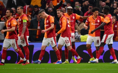 Tarihi Juventus zaferi sonras� G.Saray'dan �st �ste payla��mlar