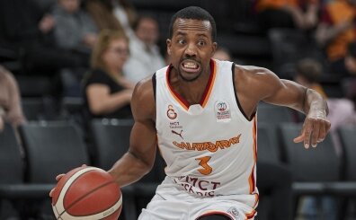 Galatasaray, B�y�k�ekmece Basketbol'u 4 say� farkla ge�ti!