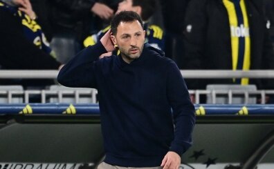 90+8: Tedesco b�yle y�k�ld�