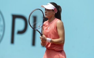 �spanyollar� eleyen Zeynep S�nmez, Madrid'de 3. tura ��kt�