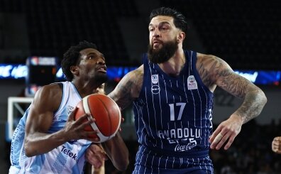 Anadolu Efes, yarı finalde!