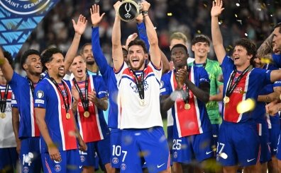 UEFA Süper Kupa şampiyonu Paris Saint-Germain kupayı aldı