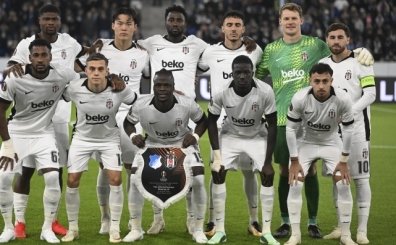 Yazarlardan Beşiktaş yorumu: 'Kimse burun kıvırmasın'