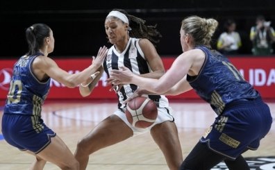 Beşiktaş, Fenerbahçe'yi devirdi!