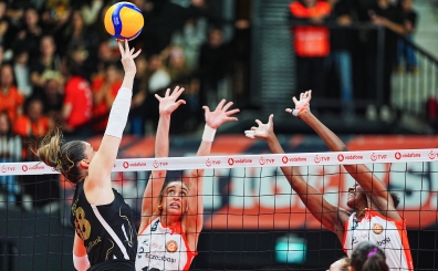 Sultanlar Ligi'nde dev derbi: Vak�fBank - Eczac�ba�� Dynavit