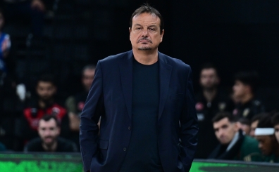 Ergin Ataman'dan Fenerbah�e �ncesi Hayes Davis a��klamas�