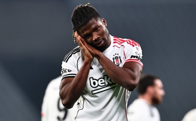 Be�ikta�'ta El Bilal Toure'nin sakatl�k ge�mi�i endi�e yaratt�