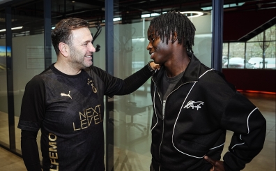 Renato Nhaga, idmana ��kt�