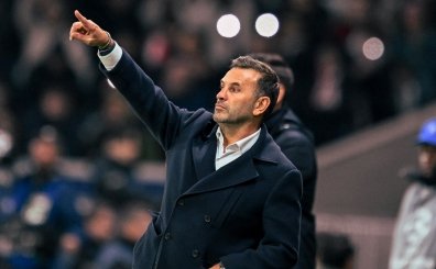 Okan Buruk: 'Batrakov tutkulu, ba�ar�ya a� kaliteli bir oyuncu'