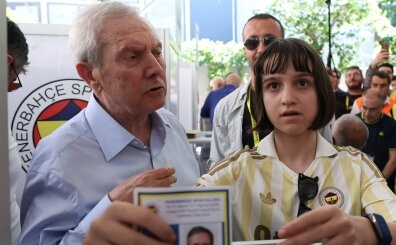 Aziz Yıldırım seçimde oyunu kızı Yaz ile birlikte kullandı
